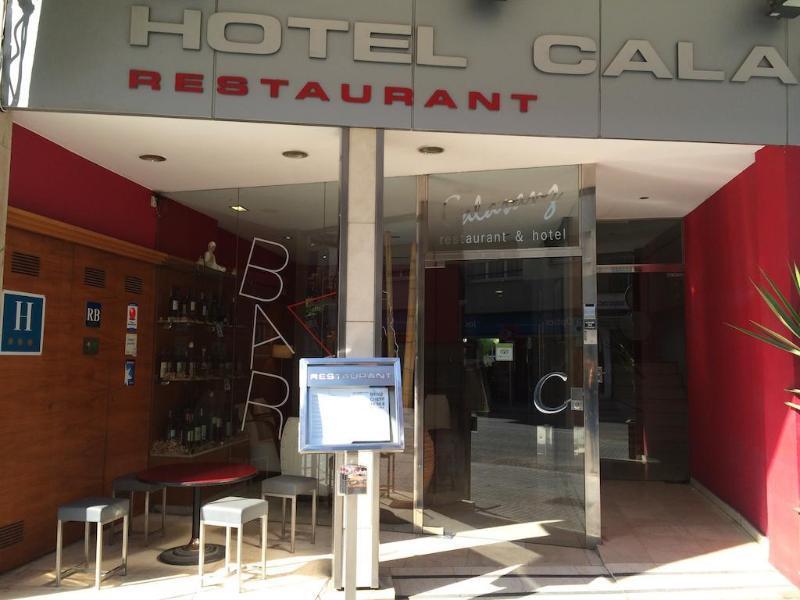 Hotel Calasanz Molins de Rei Exterior foto